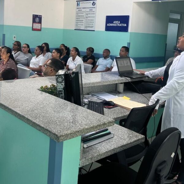 Hospital Municipal Pepillo Salcedo realiza reuni&oacute;n sobre R&eacute;gimen &Eacute;tico y Disciplinario